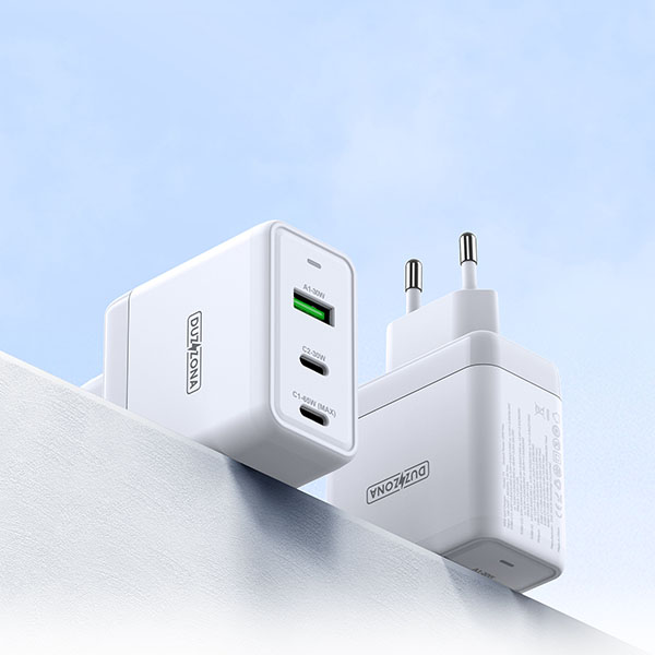 Chargeur mural Gan à 3 ports T1 avec charge rapide de 65 W