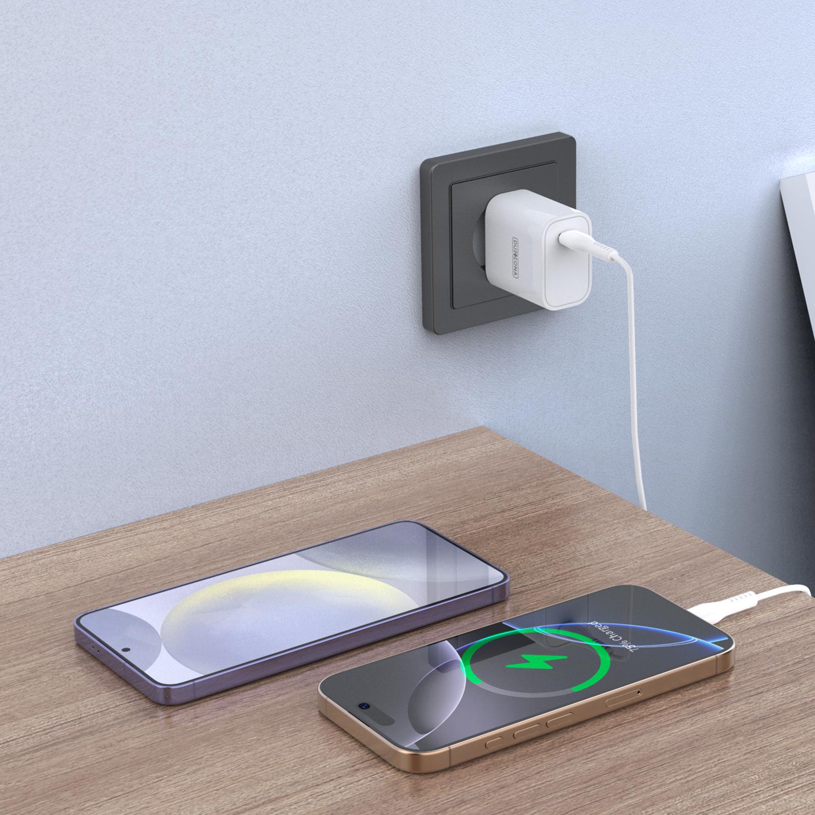 T11 20W PD Charger Fast Charging for iPhone / iPad
